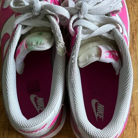 Nike Fuchsia and White Low-Top Sneakers - Picture 6 of 6